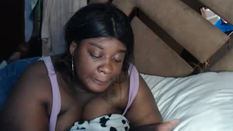 eyshaexotii online show from November 9, 2025, 2:43 am