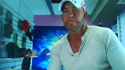 fabxxxl online show from November 12, 2025, 8:04 am