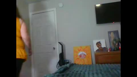 faidra mae online show from February 14, 2025, 4:37 am