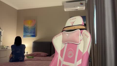 Bloom  online show from September 24, 2025, 1:36 pm