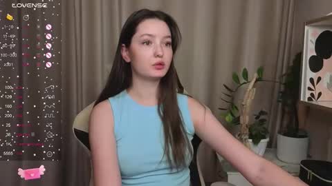 Snapshot of fairy_m00n chatting on October 1, 2025, 4:02 pm Kate online show from October 1, 2025, 4:02 pm