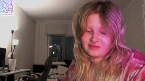 Snapshot of fairydreams_ chatting on February 25, 2025, 5:04 pm Arisha online show from February 25, 2025, 5:04 pm