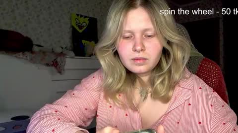 Snapshot of fairydreams_ chatting on October 22, 2025, 8:19 pm Arisha online show from October 22, 2025, 8:19 pm