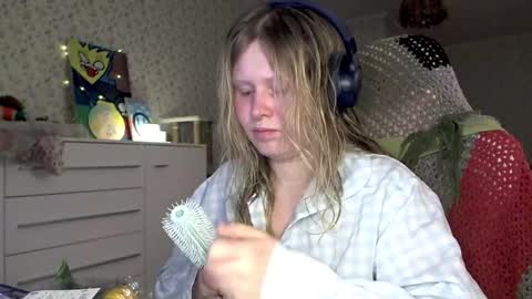 Snapshot of fairydreams_ chatting on October 31, 2025, 10:22 pm Arisha online show from October 31, 2025, 10:22 pm