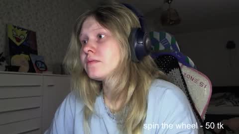 Snapshot of fairydreams_ chatting on November 17, 2025, 7:41 pm Arisha online show from November 17, 2025, 7:41 pm