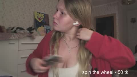 Snapshot of fairydreams_ chatting on November 21, 2025, 3:54 pm Arisha online show from November 21, 2025, 3:54 pm