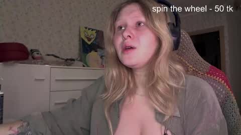 Snapshot of fairydreams_ chatting on November 29, 2025, 2:20 pm Arisha online show from November 29, 2025, 2:20 pm