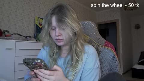 Snapshot of fairydreams_ chatting on December 1, 2025, 9:36 am Arisha online show from December 1, 2025, 9:36 am