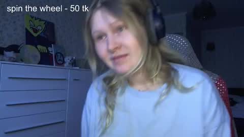 Snapshot of fairydreams_ chatting on December 15, 2025, 11:47 am Arisha online show from December 15, 2025, 11:47 am