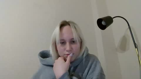 Snapshot of fairyfeller_ chatting on September 30, 2025, 4:23 pm fairyfeller_ online show from September 30, 2025, 4:23 pm