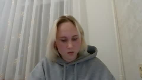 Snapshot of fairyfeller_ chatting on October 1, 2025, 3:51 pm fairyfeller_ online show from October 1, 2025, 3:51 pm