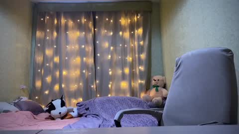 Ilona online show from January 24, 2025, 1:14 pm