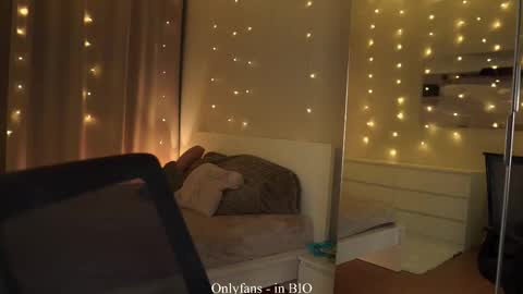 Snapshot of falinecrosthwaite chatting on December 3, 2025, 7:56 pm Kaori online show from December 3, 2025, 7:56 pm