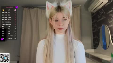 Emilia online show from February 26, 2025, 4:14 am