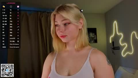 Emilia online show from September 30, 2025, 4:17 am