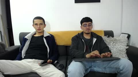 FallGays online show from December 22, 2024, 1:23 am