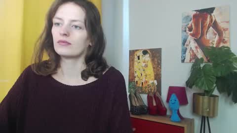 Nadine online show from November 8, 2025, 8:25 am