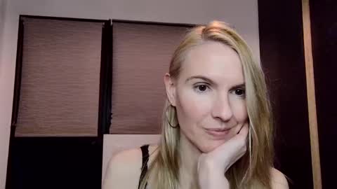 Fanny online show from January 3, 2025, 1:27 am