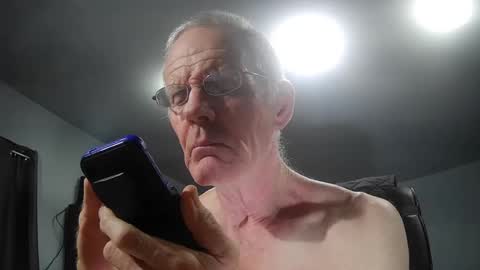 fantasyresort online show from November 3, 2025, 4:03 am