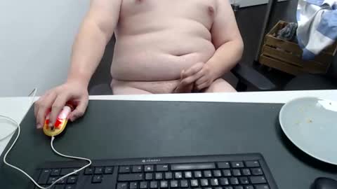 Cardi online show from November 21, 2025, 3:54 pm