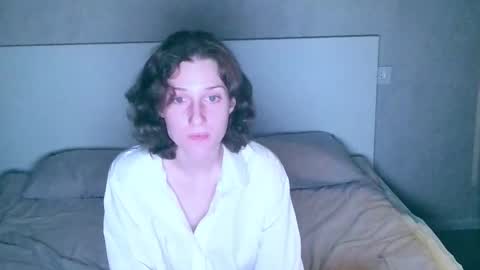 Kira online show from October 19, 2025, 12:00 am