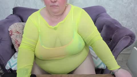 fashiona online show from February 22, 2025, 3:01 am