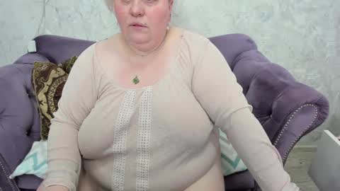 fashiona online show from February 27, 2025, 3:47 am