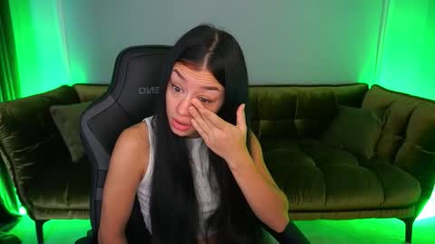 Snapshot of fatalenellie chatting on October 29, 2025, 9:49 pm Nellie online show from October 29, 2025, 9:49 pm