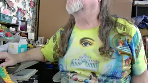 Snapshot of fatfreddythecat chatting on January 3, 2025, 8:21 am Fred. online show from January 3, 2025, 8:21 am