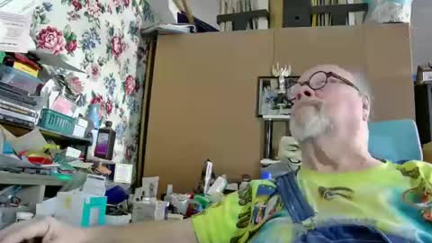 Snapshot of fatfreddythecat chatting on January 3, 2025, 11:33 pm Fred. online show from January 3, 2025, 11:33 pm