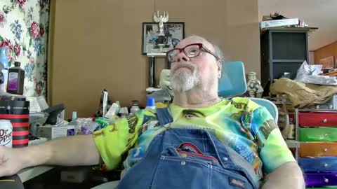 Snapshot of fatfreddythecat chatting on January 12, 2025, 11:58 pm Fred. online show from January 12, 2025, 11:58 pm