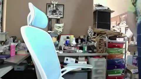 Snapshot of fatfreddythecat chatting on January 16, 2025, 11:37 pm Fred. online show from January 16, 2025, 11:37 pm