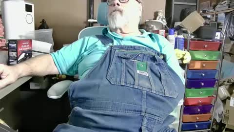 Snapshot of fatfreddythecat chatting on February 24, 2025, 11:52 pm Fred. online show from February 24, 2025, 11:52 pm