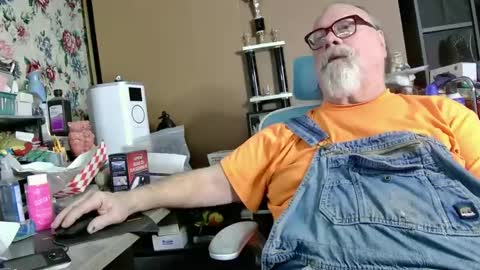 Snapshot of fatfreddythecat chatting on March 2, 2025, 5:12 am Fred. online show from March 2, 2025, 5:12 am