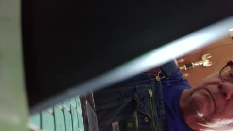 Snapshot of fatfreddythecat chatting on October 9, 2025, 6:39 pm Fred. online show from October 9, 2025, 6:39 pm