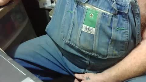 Snapshot of fatfreddythecat chatting on October 19, 2025, 4:02 am Fred. online show from October 19, 2025, 4:02 am