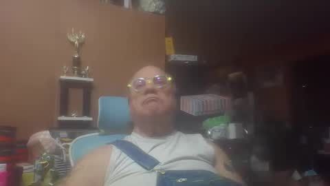 Snapshot of fatfreddythecat chatting on November 20, 2025, 10:53 pm Fred. online show from November 20, 2025, 10:53 pm