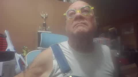 Snapshot of fatfreddythecat chatting on November 23, 2025, 9:58 pm Fred. online show from November 23, 2025, 9:58 pm