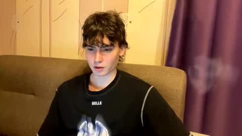 Snapshot of faustfrost chatting on November 19, 2025, 1:33 pm Faust online show from November 19, 2025, 1:33 pm