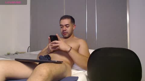 Snapshot of faustosaenz chatting on December 2, 2024, 1:47 am FAUSTO online show from December 2, 2024, 1:47 am