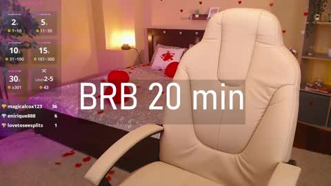 Snapshot of fay_dunaway chatting on February 17, 2025, 3:31 pm Fay online show from February 17, 2025, 3:31 pm