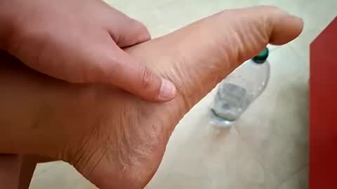 Snapshot of fede2985 chatting on December 20, 2024, 10:16 am Fede online show from December 20, 2024, 10:16 am