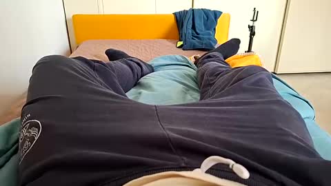 Snapshot of fede2985 chatting on January 7, 2025, 10:32 am Fede online show from January 7, 2025, 10:32 am