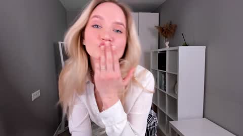 Daniela online show from February 1, 2025, 1:09 pm