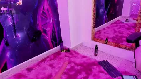 Snapshot of felinagrrr chatting on February 12, 2025, 9:11 pm felina online show from February 12, 2025, 9:11 pm