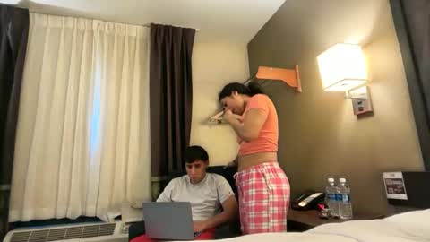 FelinaSol online show from December 17, 2025, 9:54 pm