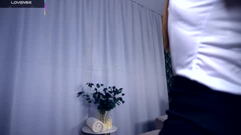 Snapshot of felissiany chatting on September 28, 2025, 4:18 am Hello im Nova online show from September 28, 2025, 4:18 am