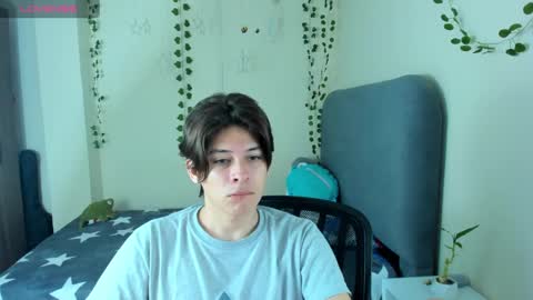 Snapshot of felix_leex chatting on December 1, 2024, 4:29 pm Felix leex online show from December 1, 2024, 4:29 pm