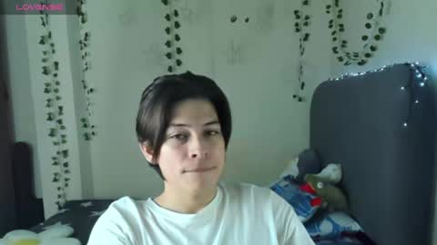 Snapshot of felix_leex chatting on December 5, 2024, 7:17 pm Felix leex online show from December 5, 2024, 7:17 pm