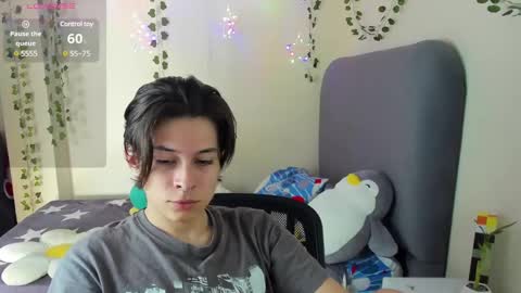 Snapshot of felix_leex chatting on December 18, 2024, 7:41 pm Felix leex online show from December 18, 2024, 7:41 pm